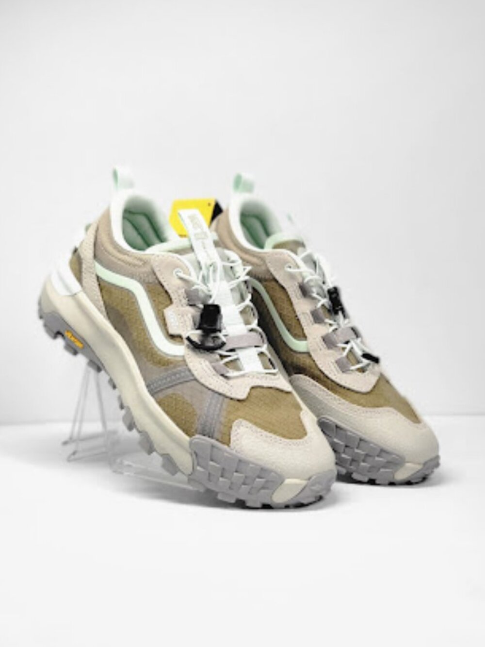 VANS MTE Crosspath XC Shoes Women's 7.5 Trail Hiking Sneakers Beige Green NWT